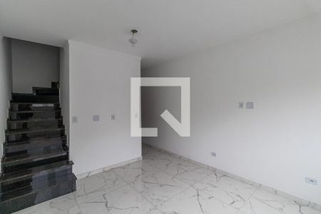 Sala de casa de condomínio à venda com 3 quartos, 90m² em Vila Granada, São Paulo