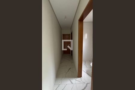 Corredor de apartamento para alugar com 2 quartos, 52m² em Jardim Guarará, Santo André