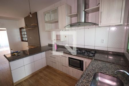 Cozinha de casa para alugar com 2 quartos, 179m² em Setor Tres Marias, Goiânia