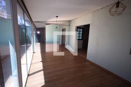 Sala 1 de casa para alugar com 2 quartos, 179m² em Setor Tres Marias, Goiânia