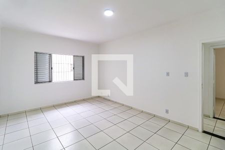 Casa para alugar com 3 quartos, 80m² em Jardim Ester Yolanda, São Paulo