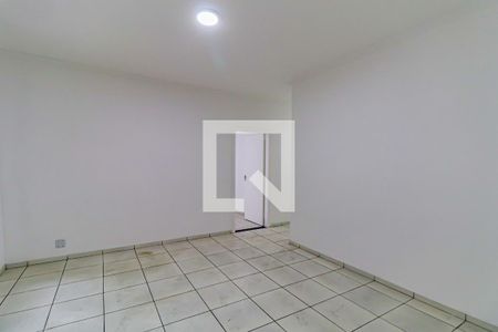 Casa para alugar com 3 quartos, 80m² em Jardim Ester Yolanda, São Paulo