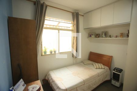 Quarto de apartamento à venda com 2 quartos, 52m² em Caiçara-adelaide, Belo Horizonte