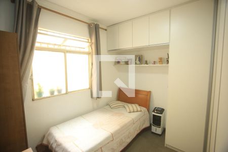 Quarto de apartamento à venda com 2 quartos, 52m² em Caiçara-adelaide, Belo Horizonte