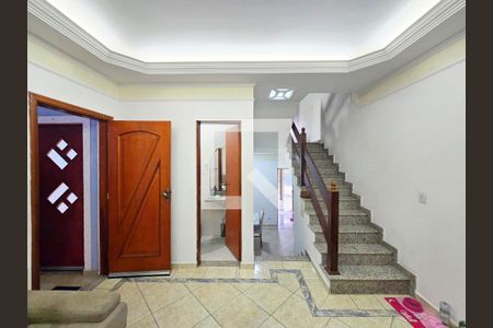 Sala  de casa à venda com 3 quartos, 130m² em Jardim Santa Clara, Guarulhos