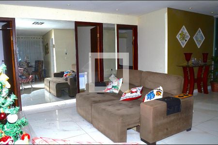 Detalhe Sala de casa à venda com 3 quartos, 200m² em Dom Silvério, Belo Horizonte