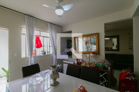Casa para alugar com 3 quartos, 119m² em Santa Branca, Belo Horizonte