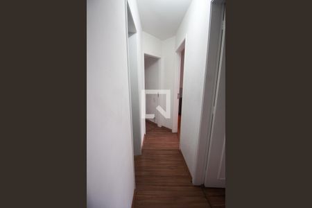 Corredor de apartamento para alugar com 3 quartos, 100m² em Jardim Morumbi, São Paulo