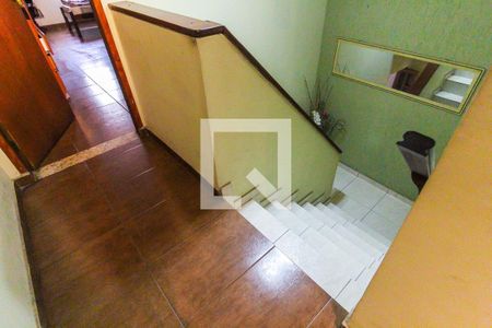 Hall de casa para alugar com 3 quartos, 166m² em Parque Cruzeiro do Sul, São Paulo