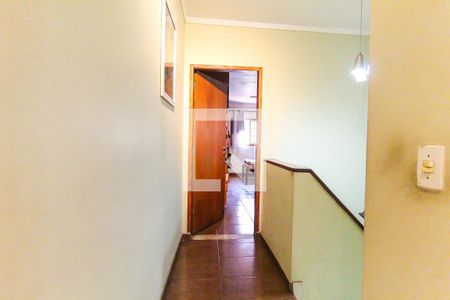 Hall de casa para alugar com 3 quartos, 166m² em Parque Cruzeiro do Sul, São Paulo