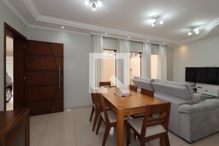 Sala de casa à venda com 3 quartos, 163m² em Pinheirinho, Santo André