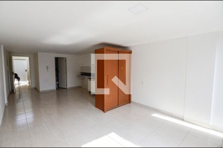 Sala/Quarto de kitnet/studio para alugar com 1 quarto, 35m² em Cidade Nova, Rio de Janeiro