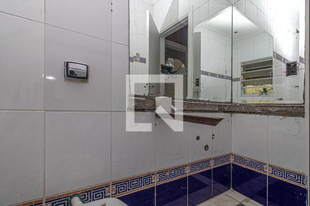 banheiro com banheira_4 de casa à venda com 4 quartos, 180m² em Cambuci, São Paulo