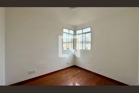 Quarto  de apartamento para alugar com 2 quartos, 80m² em Castelo, Belo Horizonte
