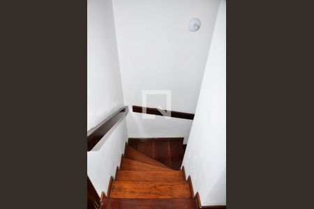 Detalhe - Escada Quartos de casa à venda com 5 quartos, 250m² em Vila Cruz das Almas, São Paulo