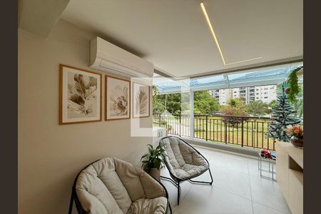 Sala de apartamento à venda com 2 quartos, 90m² em Santo Amaro, São Paulo