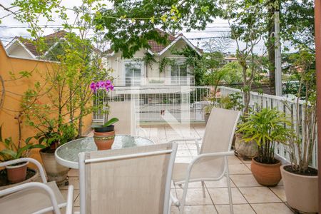 Vista da Sala de casa à venda com 3 quartos, 215m² em Sumarezinho, São Paulo