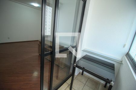 Apartamento para alugar com 2 quartos, 85m² em Vila Bertioga, São Paulo