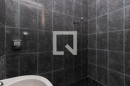 Banheiro de casa para alugar com 1 quarto, 60m² em Conjunto Habitacional Jova Rural, São Paulo