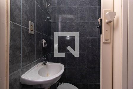 Banheiro de casa para alugar com 1 quarto, 60m² em Conjunto Habitacional Jova Rural, São Paulo