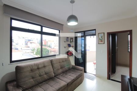 Sala de TV de apartamento à venda com 3 quartos, 107m² em Castelo, Belo Horizonte