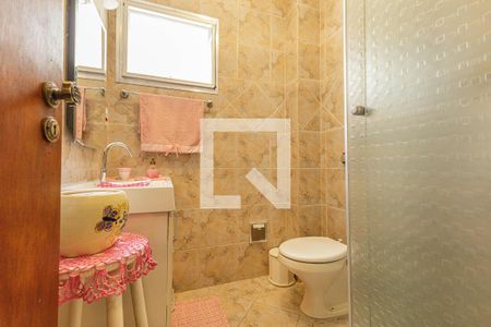 Banheiro de apartamento para alugar com 1 quarto, 42m² em Passo D’areia, Porto Alegre