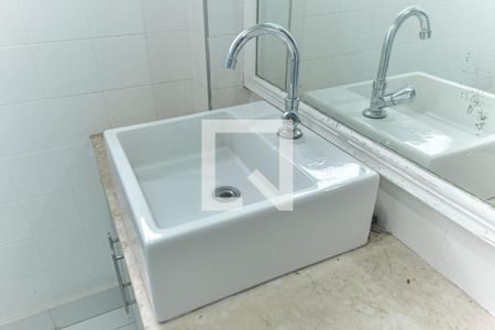 Banheiro de apartamento para alugar com 2 quartos, 73m² em Santo Amaro, São Paulo