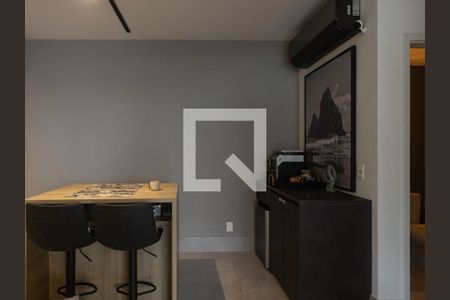 Sala de apartamento à venda com 2 quartos, 81m² em Moema, São Paulo