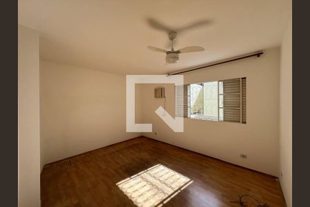 Casa à venda com 2 quartos, 181m² em Jardim Londrina, São Paulo