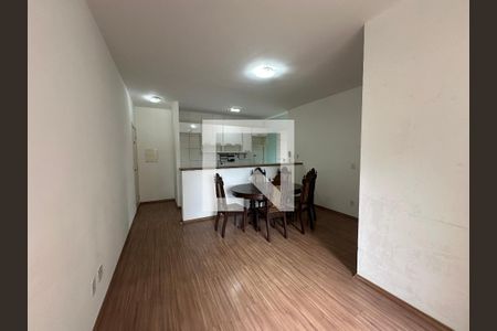 Sala de apartamento para alugar com 3 quartos, 71m² em Nucleo Residencial Celia Mota, Barueri