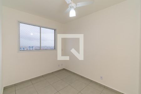 Quarto 2 de apartamento para alugar com 2 quartos, 40m² em Vila Fatima, São Paulo