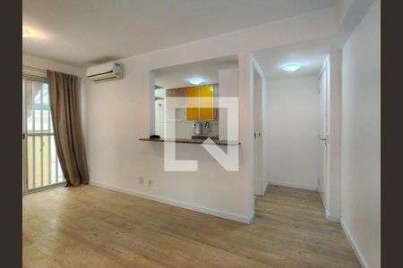 Sala de apartamento para alugar com 2 quartos, 44m² em Vila Isabel, Rio de Janeiro