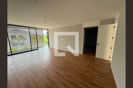 Casa à venda com 5 quartos, 715m² em Barra da Tijuca, Rio de Janeiro