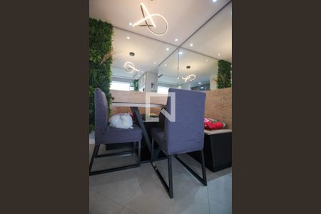 Sala de apartamento à venda com 2 quartos, 58m² em Jardim Henriqueta, Taboão da Serra