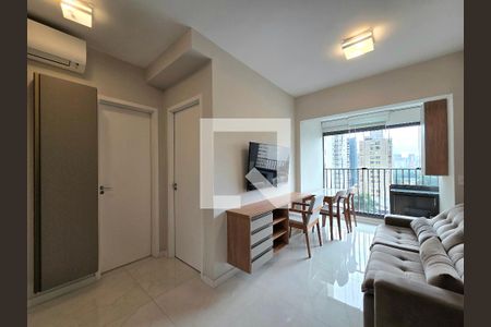 Sala/Cozinha de apartamento para alugar com 1 quarto, 29m² em Indianópolis, São Paulo