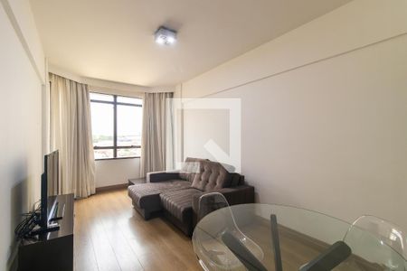 Sala de apartamento para alugar com 1 quarto, 47m² em Centro, Campinas