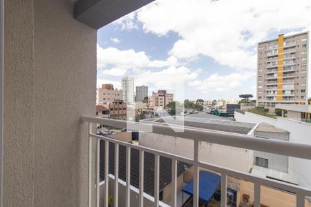 Varanda da Sala/Cozinha de apartamento para alugar com 1 quarto, 34m² em Capão Raso, Curitiba