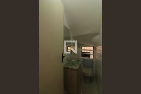 Lavabo de casa para alugar com 4 quartos, 143m² em Alves Dias, São Bernardo do Campo