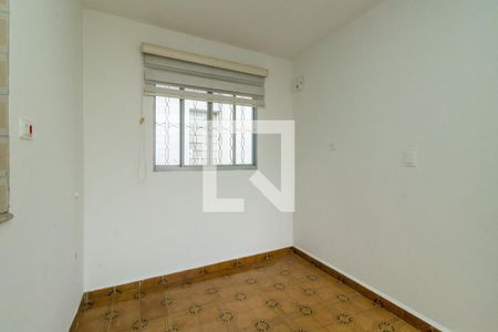Sala de Estar de casa para alugar com 2 quartos, 120m² em Vila Ivone, São Paulo