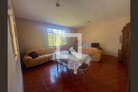 Sala de casa à venda com 5 quartos, 360m² em Aparecida, Belo Horizonte