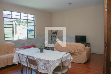 Sala de casa à venda com 5 quartos, 360m² em Aparecida, Belo Horizonte