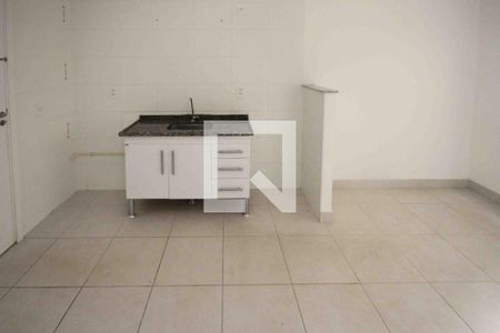 Cozinha e Área de Serviço de apartamento para alugar com 2 quartos, 32m² em Vila Ema, São Paulo