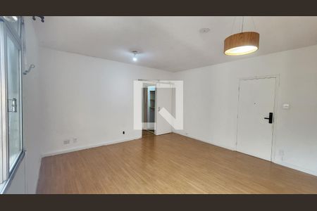 Sala de apartamento para alugar com 3 quartos, 135m² em Gonzaga, Santos