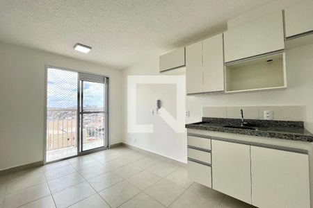 Sala de apartamento para alugar com 1 quarto, 30m² em Jardim Itacolomi, São Paulo