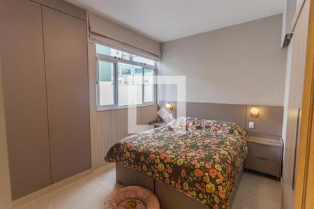 Suíte de apartamento à venda com 4 quartos, 150m² em Santo Antônio, Belo Horizonte