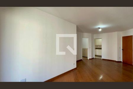 Sala de apartamento para alugar com 2 quartos, 68m² em Cerqueira César, São Paulo