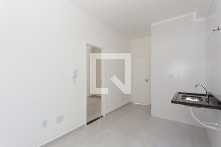 Sala / Cozinha  de apartamento para alugar com 2 quartos, 40m² em Cidade Antônio Estêvão de Carvalho, São Paulo