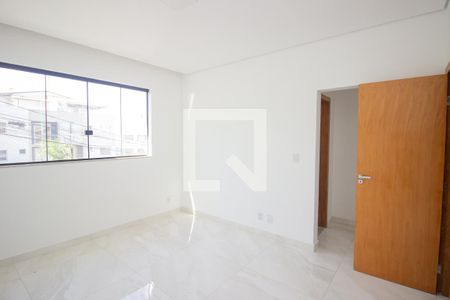 Quarto Suíte de casa à venda com 3 quartos, 120m² em Cabral, Contagem