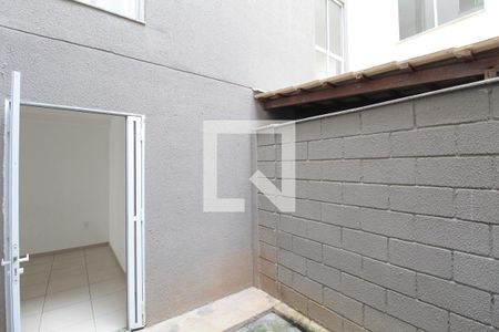 Área Privativa de apartamento para alugar com 2 quartos, 50m² em Centro, Ribeirão das Neves