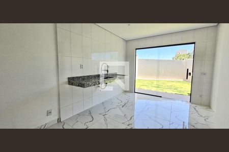 Casa à venda com 4 quartos, 152m² em Lundcéia, Lagoa Santa